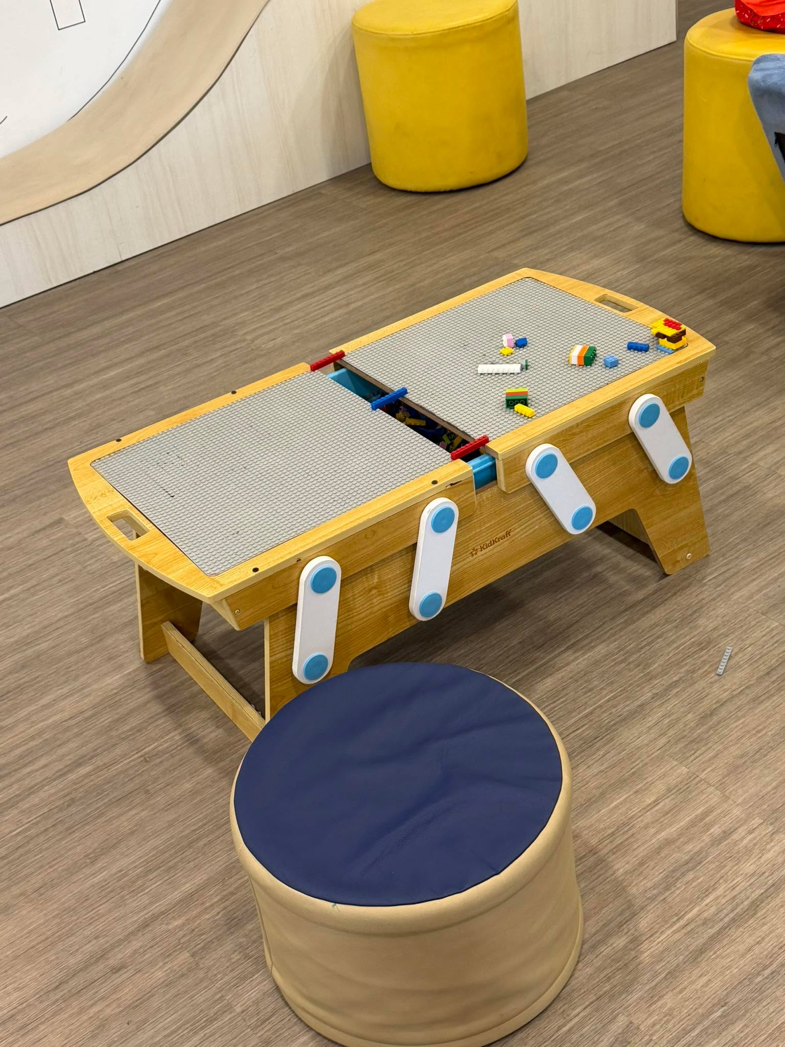 How cute is this Lego table?